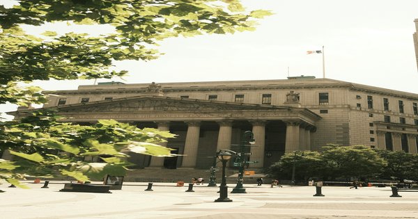 Exterior columns of a courthouse in India