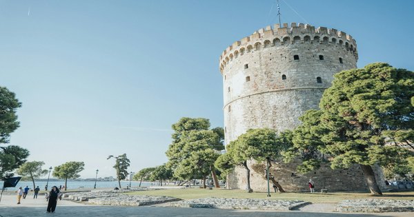 The White Tower of Thessaloniki on the city's waterfront promenade